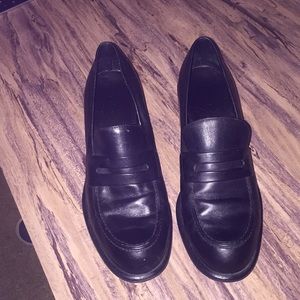 Dress shoes